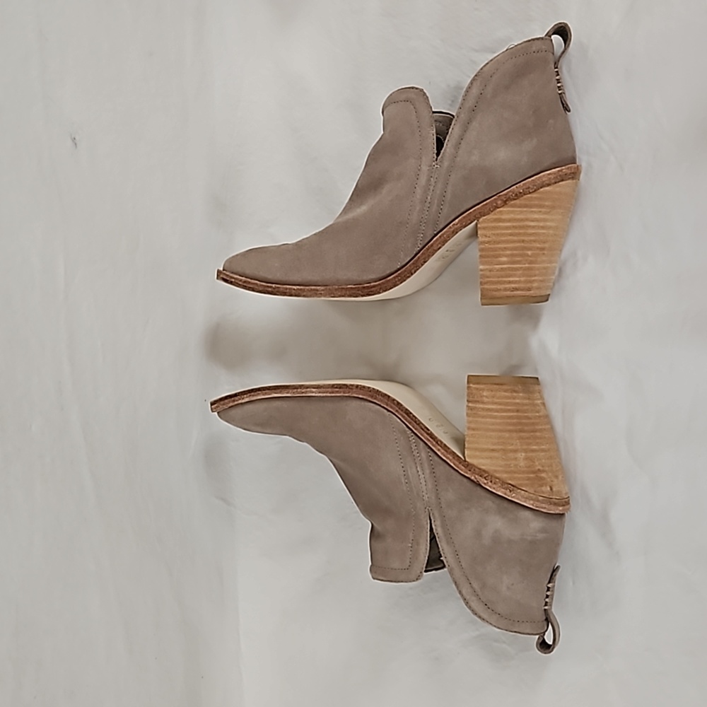 Jeffrey Campbell Rosee Bootie Suede Size 9.5 Gray Taupe - Picture 5 of 16